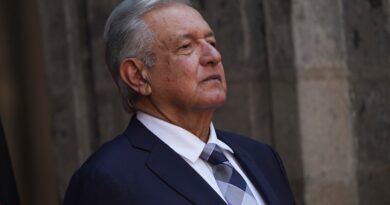 Mexico's president admits he briefly fainted due to COVID-19