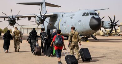 Turkish evacuation plane shot at as latest cease-fire flounders in Sudan