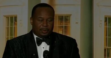 Roy Wood Jr. performs at the 2023 White House Correspondents Dinner.