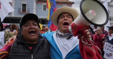 Ecuador legislature moves forward on president's impeachment