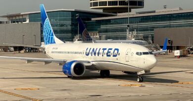 United Boeing 737