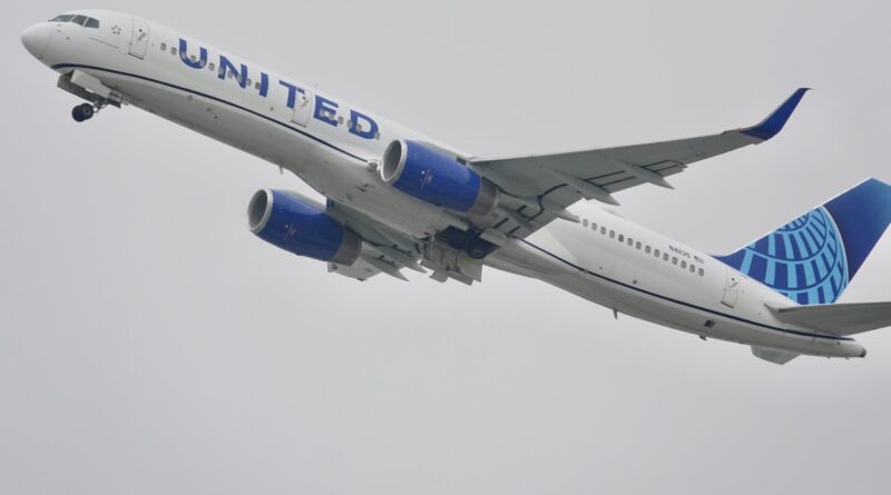 United Boeing 757-200 LAX