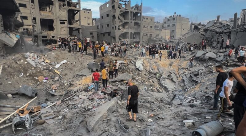 Israeli strikes on Jabalya refugee camp kill and injure hundreds in Gaza