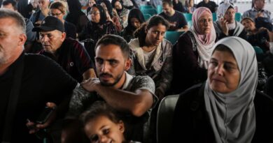 Dozens of U.S. citizens depart Gaza as Israel presses offensive