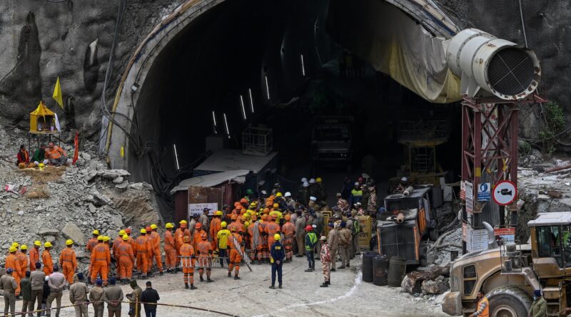 Rescuers in India reach 41 men trapped underground for weeks