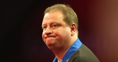 Darts players Jack Main, Prakash Jiwa, Andy Jenkins suspended over suspicious betting activity