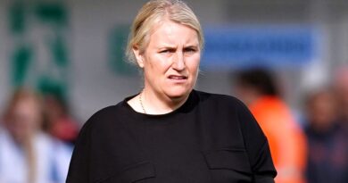 Chelsea manager Emma Hayes has called for more education around body shaming