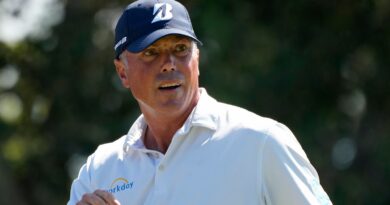 PGA Tour: Matt Kuchar tied for lead at World Wide Technology Championship despite quadruple bogey