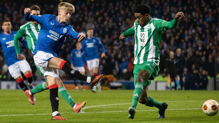 GLASGOW, SCOTLAND - NOVEMBER 30: Rangers' Ross McCausland scores to make it 1-1 during a UEFA Europa League group stage match between Rangers and Aris Limassol at Ibrox Stadium, on November 30, 2023, in Glasgow, Scotland. (Photo by Alan Harvey / SNS Group)