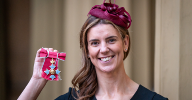 Sarah Hunter: Former England captain collects CBE medal at Buckingham Palace