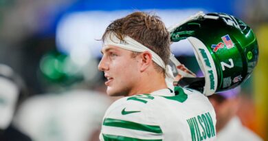 New York Jets bench Zach Wilson for Tim Boyle at quarterback vs Miami Dolphins on Sky Sports