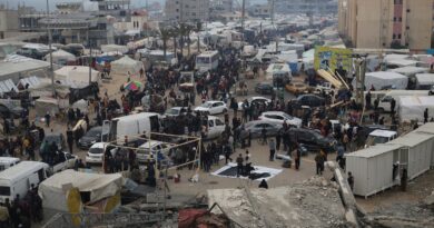 Overcrowded Rafah, already short on food, braces for new waves of displaced