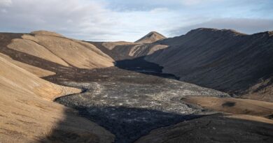 Iceland volcano eruption underway, meteorological office reports