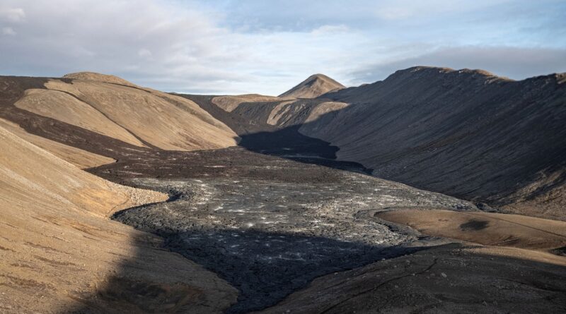 Iceland volcano eruption underway, meteorological office reports