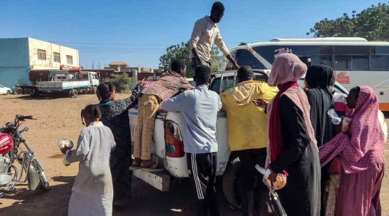 Paramilitary force takes city in heart of Sudan’s breadbasket, 300,000 flee