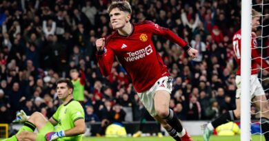 Alejandro Garnacho celebrates scoring for Man Utd vs Aston Villa