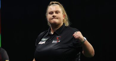 Beau Greaves clinches second WDF World Championship title with win vs Aileen de Graaf at Lakeside