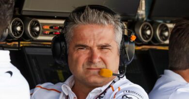 Gil de Ferran: Former McLaren sporting director and Indianapolis 500 winner dies aged 56