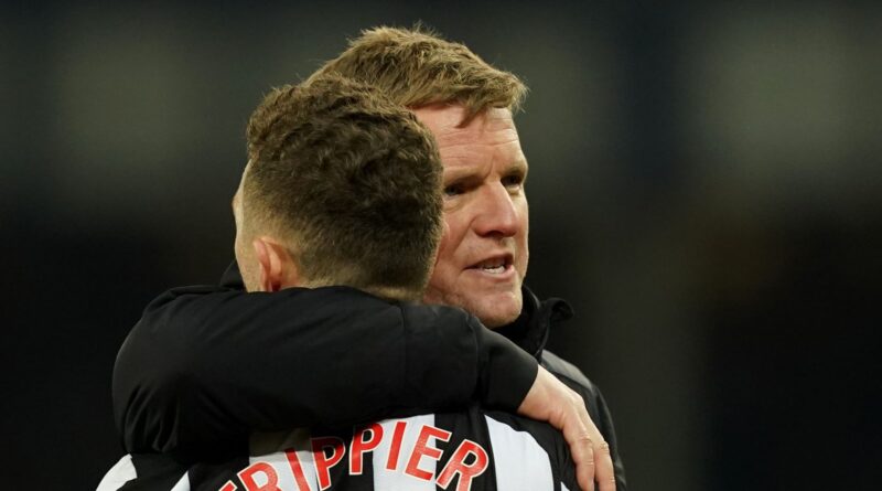 Eddie Howe with Kieran Trippier after the defeat at Everton