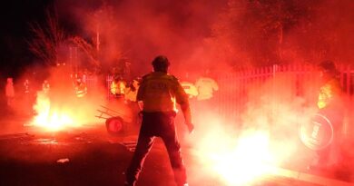 Legia Warsaw fans clash with police