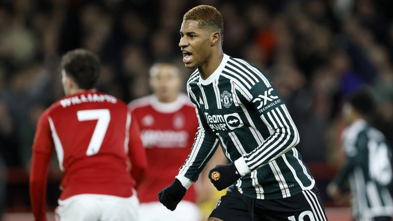 Marcus Rashford celebrates after scoring Man Utd's equaliser