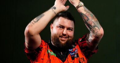 Michael Smith can retain World Darts Championship on evidence of thrilling win over Kevin Doets, says Wayne Mardle