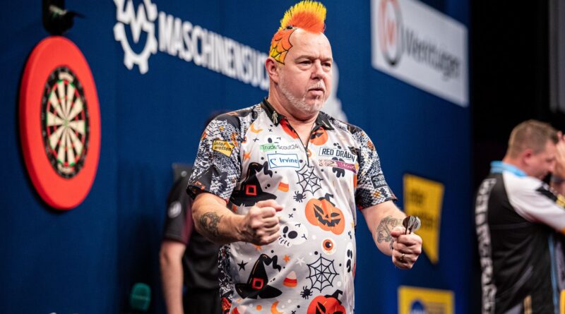 Peter Wright ready to put on a show in bid to claim third World Darts Championship title