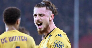 Genoa's Radu Dragusin celebrates after scoring their side's first goal of the game during the Serie A soccer match between Genoa and Inter at the Luigi Ferraris stadium in Genoa, Italy, Friday Dec. 29, 2023. (Tano Pecoraro/LaPresse via AP)