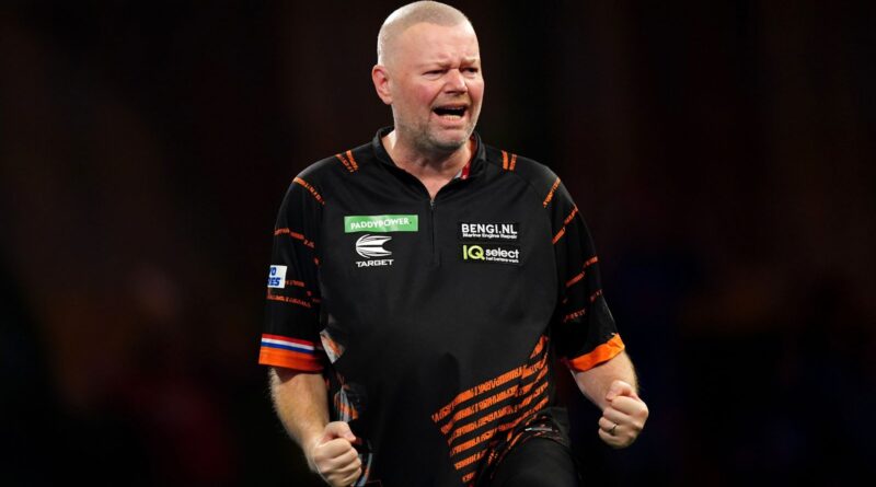 World Darts Championship: Raymond van Barneveld beats Jim Williams to set up last 16 meeting against Luke Littler