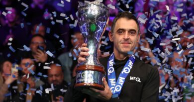 UK Championship final: Ronnie O'Sullivan clinches record-extending eighth title vs Ding Junhui