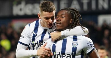 West Bromwich Albion 1-0 Norwich City: Brandon Thomas-Asante scores winner against 10-player Canaries