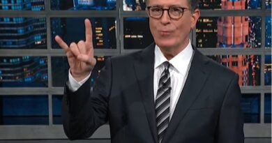 Stephen Colbert jokes about Trump supporters.