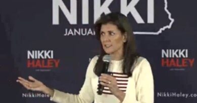 Nikki Haley questions Trump's mental fitness.