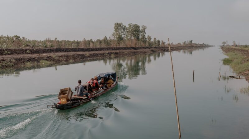 Indonesia is clearing vast peatlands to grow food. Climate costs are dire.