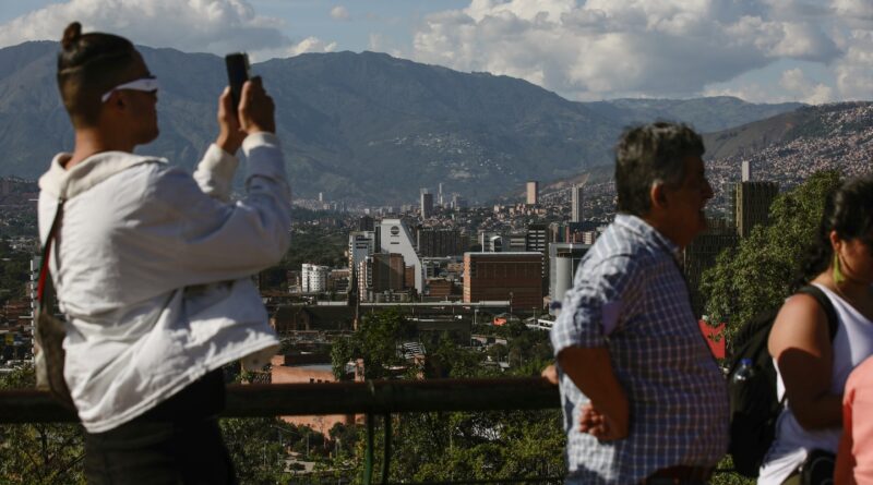 U.S. tourists in Colombia caught in new wave of kidnappings