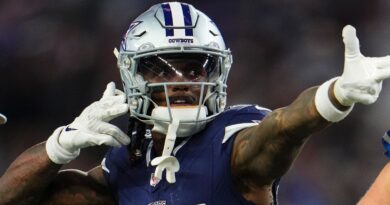 NFL Week 17 stats: CeeDee Lamb and Tyreek Hill set new franchise record marks for Cowboys and Dolphins