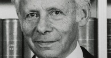 Anthony Epstein, pathologist behind Epstein-Barr virus find, dies at 102