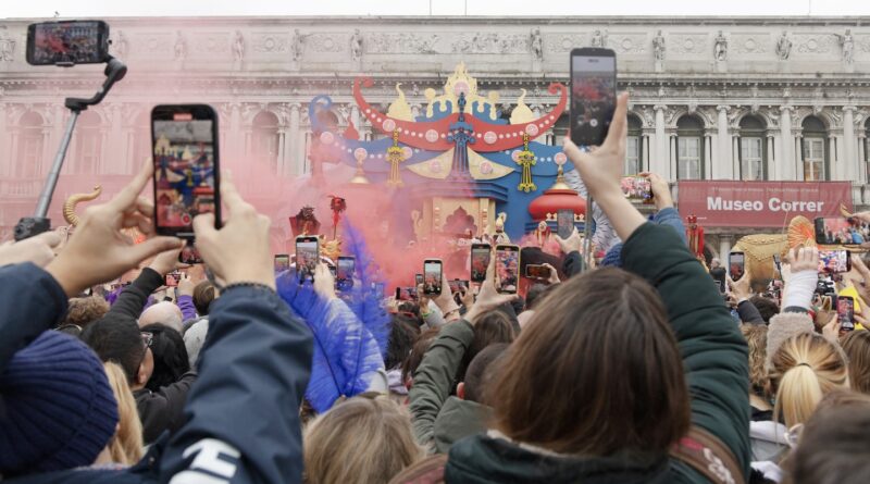 Venice likes a good party, just not the crowds