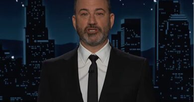 Jimmy Kimmel jokes about Donald Trump.