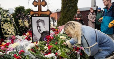 Alexei Navalny’s Russian mourners also grieve for a democratic future