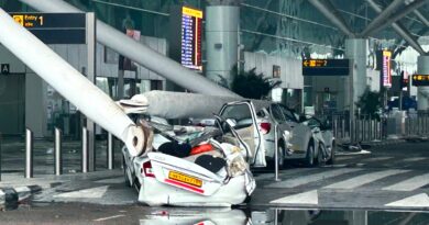 Monsoon rains collapse roof at Delhi airport, crushing cars and killing 1