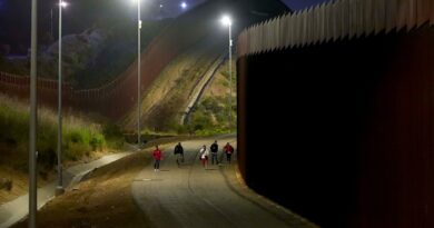 White House touts drop in border crossings to counter GOP crime focus